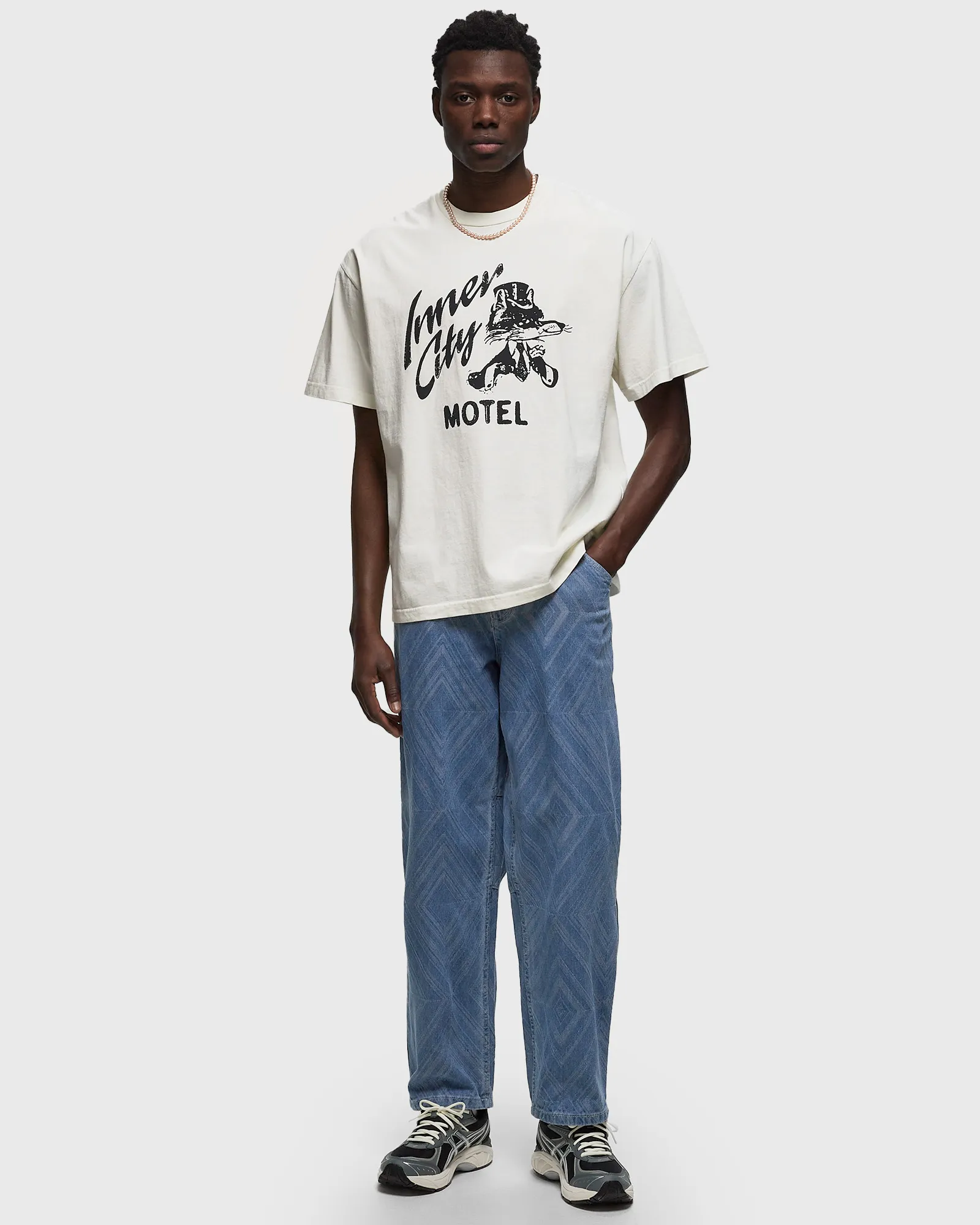 Honor The Gift INNER CITY MOTEL SS TEE