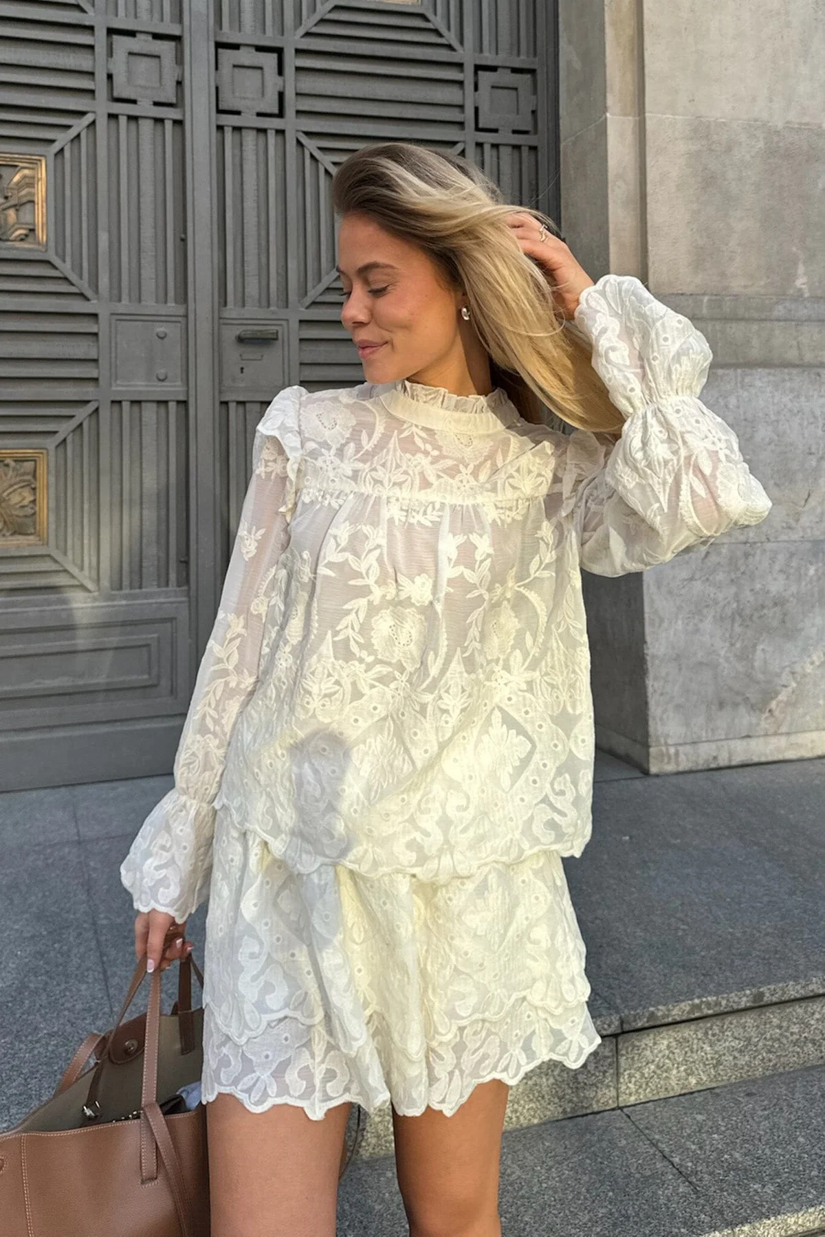 BYIC Ellinoric Lace Mini Skirt