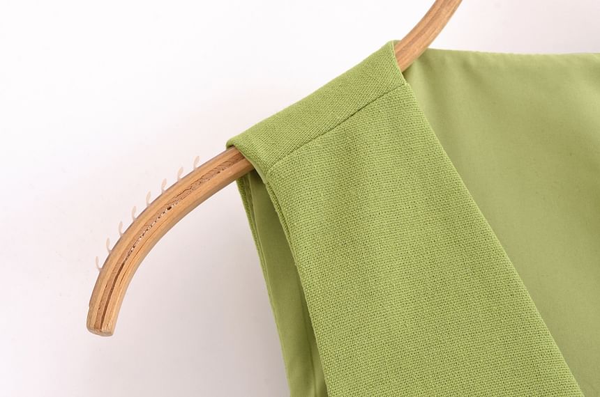 Avauntgardo - V-hals effen vest / Midi A-lijn rok met effen taille
