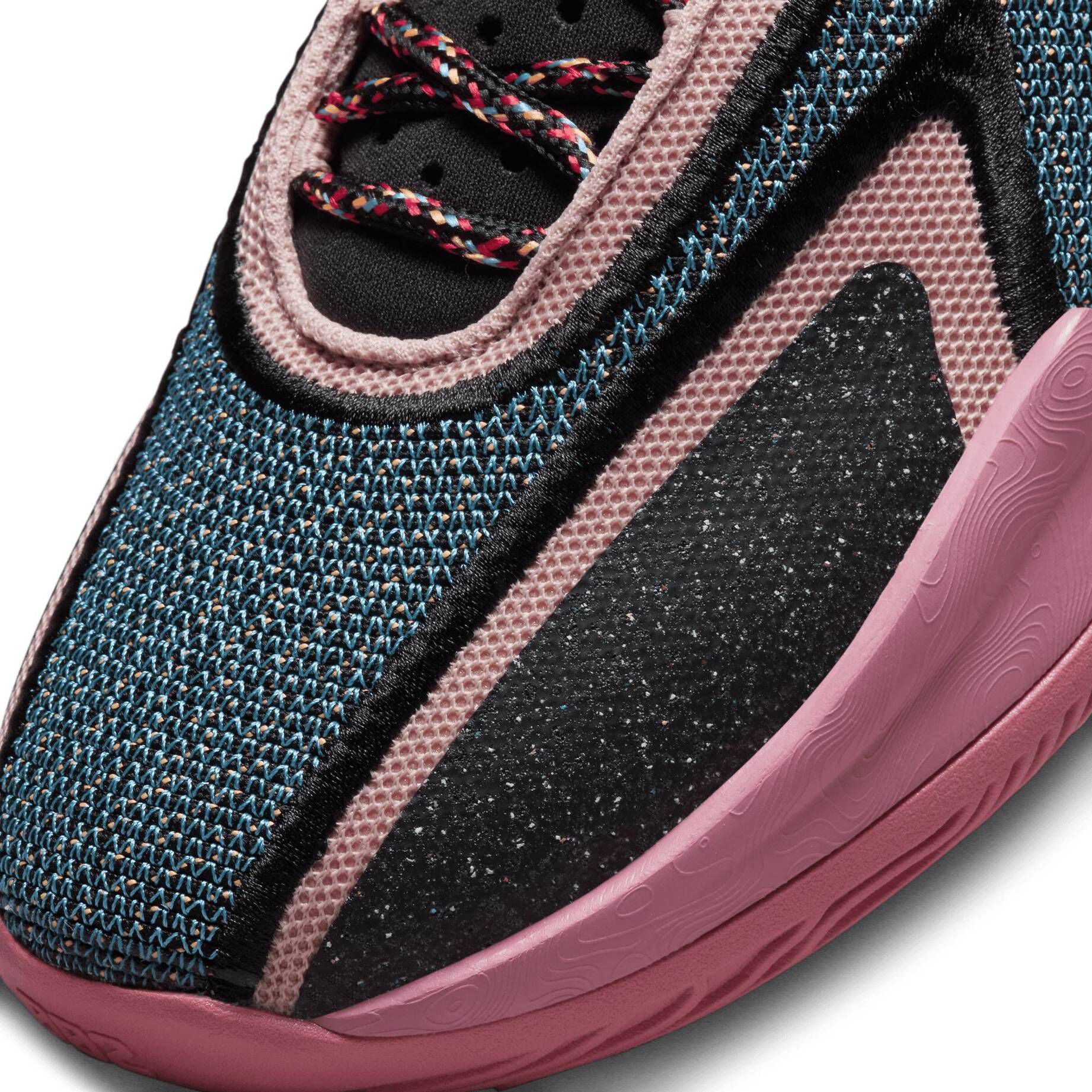 Nike| Herren Basketballschuhe COSMIC UNITY 2