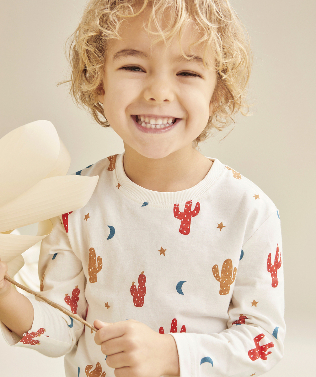 PYJAMA GARÇON EN COTON BIO ÉCRU AVEC IMPRIMÉ CACTUS ET LUNE COLORÉ