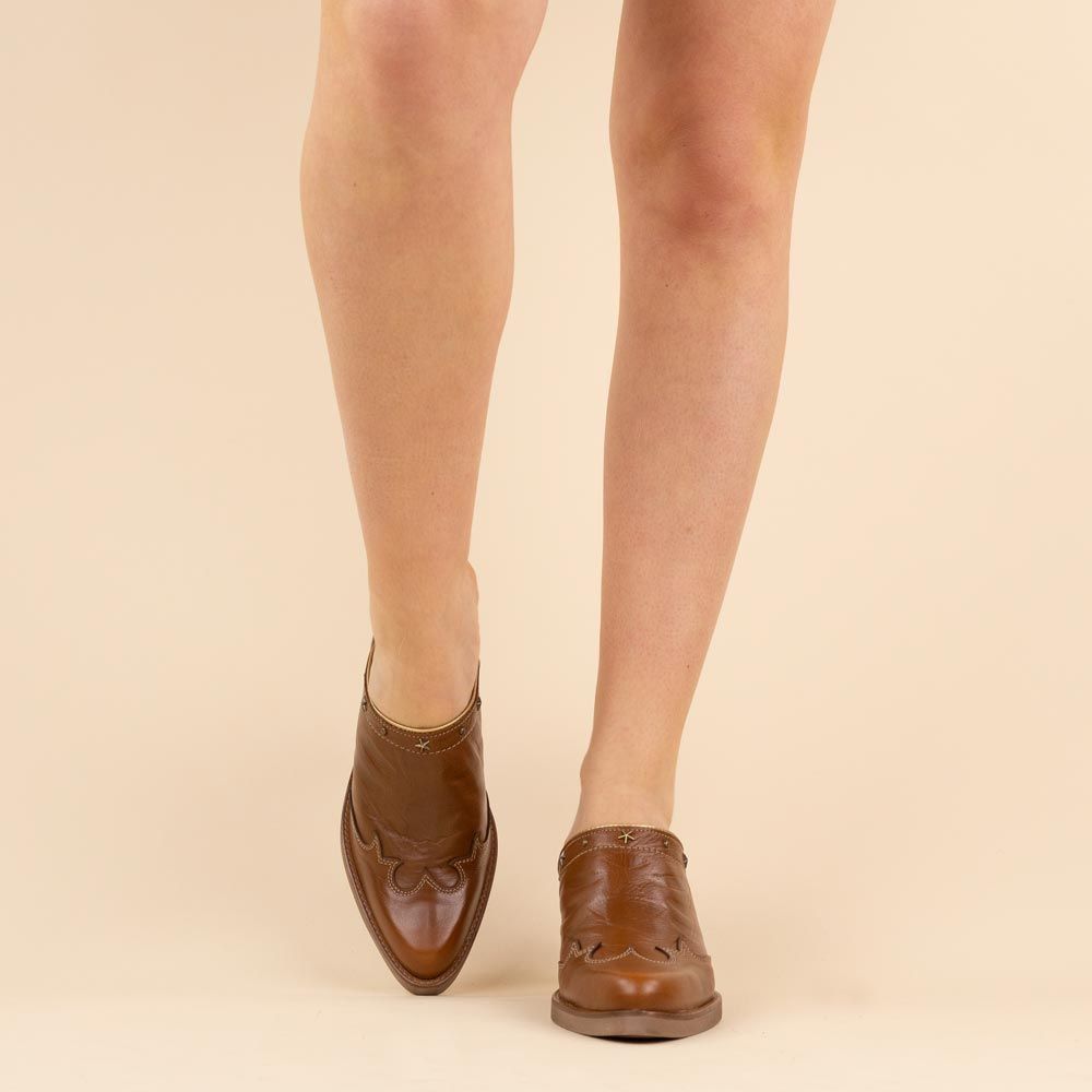 Nemonic boho klompjes cognac