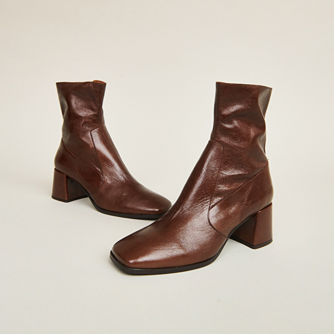 Bottines à bouts carrés  en cuir vieilli marron