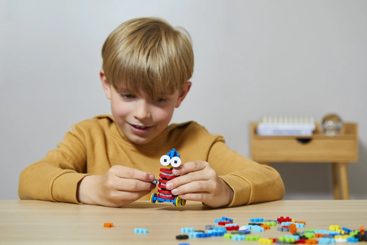 Plus-Plus Learn to Build Robots