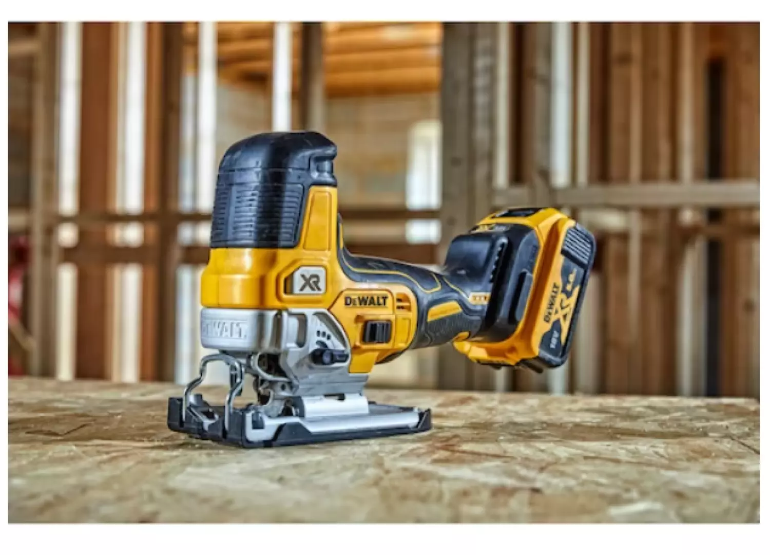DeWALT DCS335P2 18V XR Li-Ion accu decoupeerzaag set (2x 5.0Ah accu) in TSTAK - T-greep - variabel - koolborstelloos