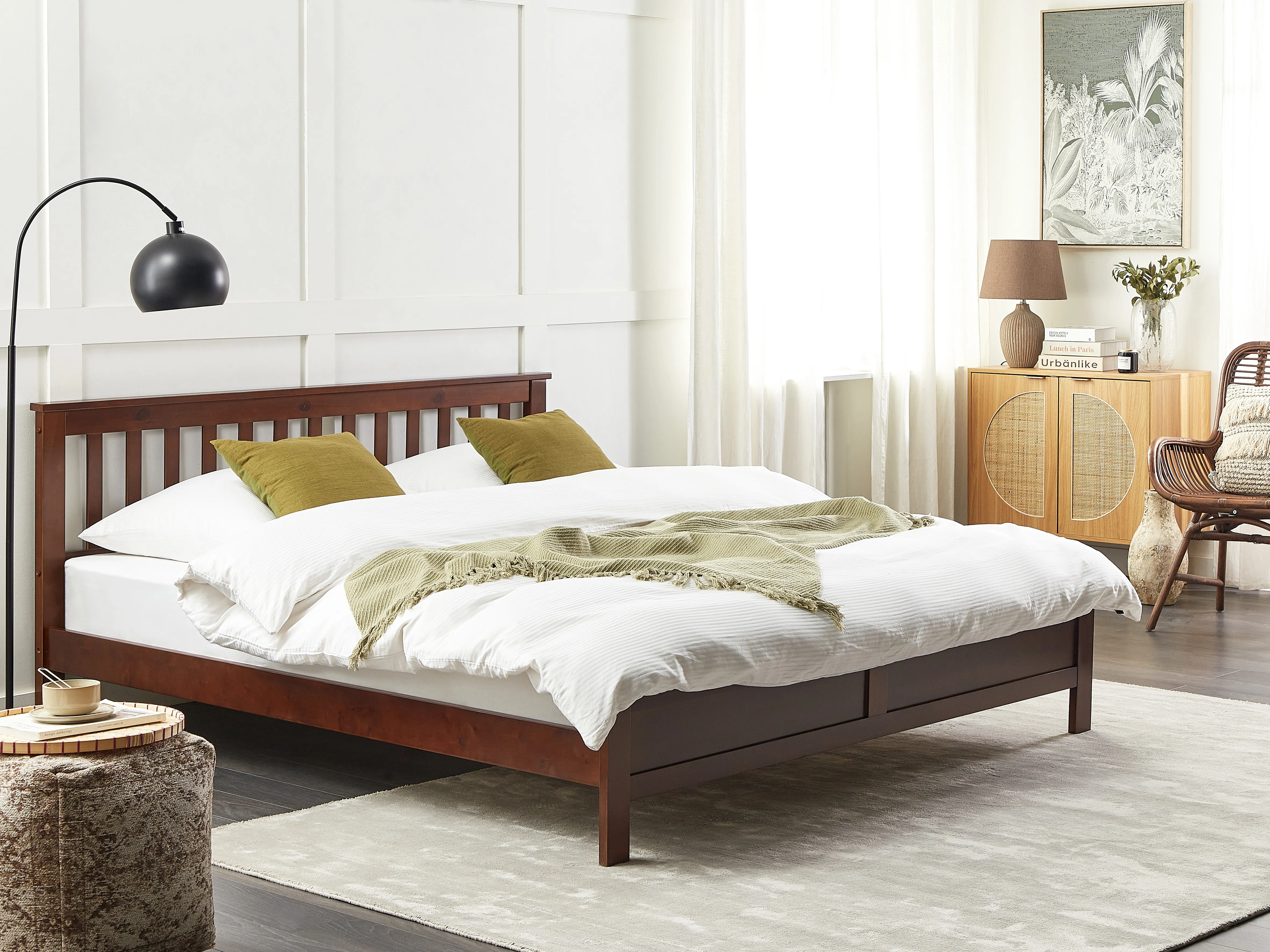 Bed Dennenhout MAYENNE 180 x 200 cm Donkerbruin