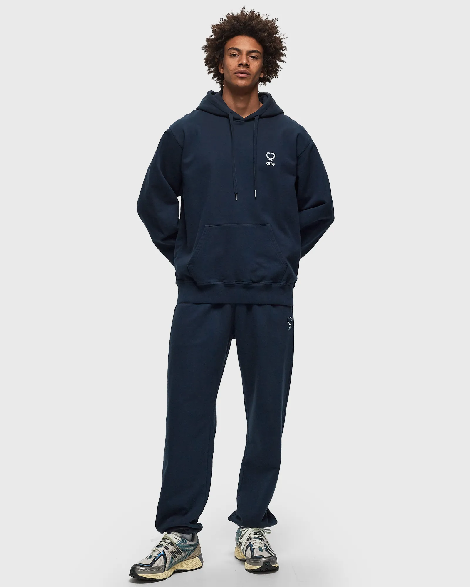Arte Antwerp Hearts leaves arte logo chest Hoodie