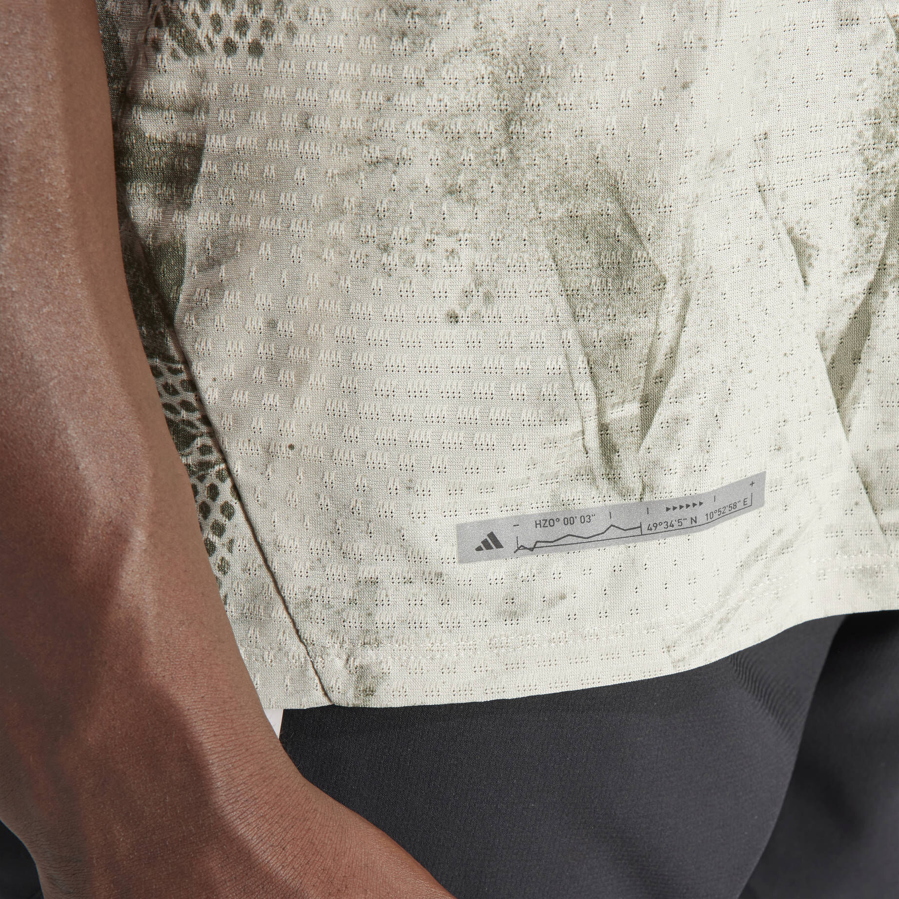 adidas Performance| Herren Laufshirt ULTIMATE AOP HR TEE M