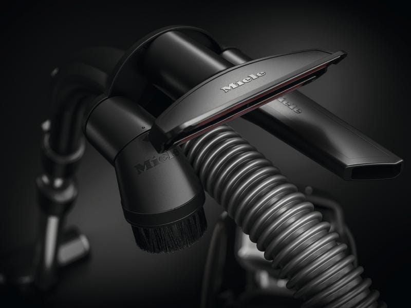 Miele Bodenstaubsauger Boost CX1 Cat & Dog PowerLine Schwar Bodenstaubsauger ohne Beutel mit Turbobürste