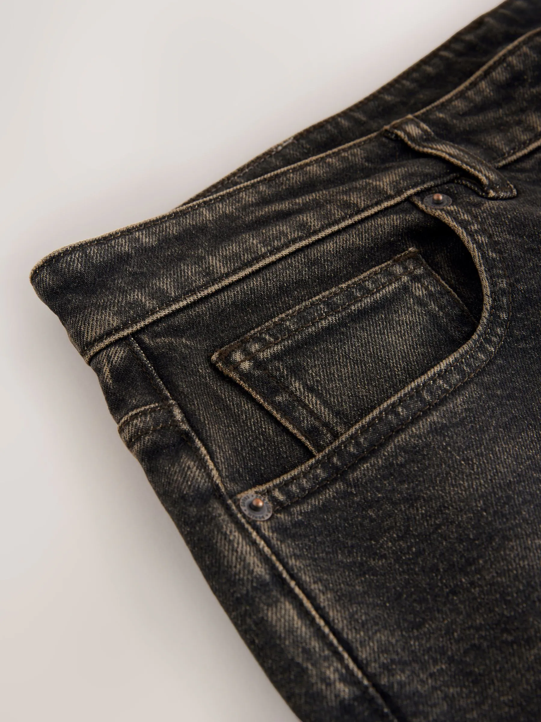 Bruin - Straight fit - Vintage wash denim jeans
