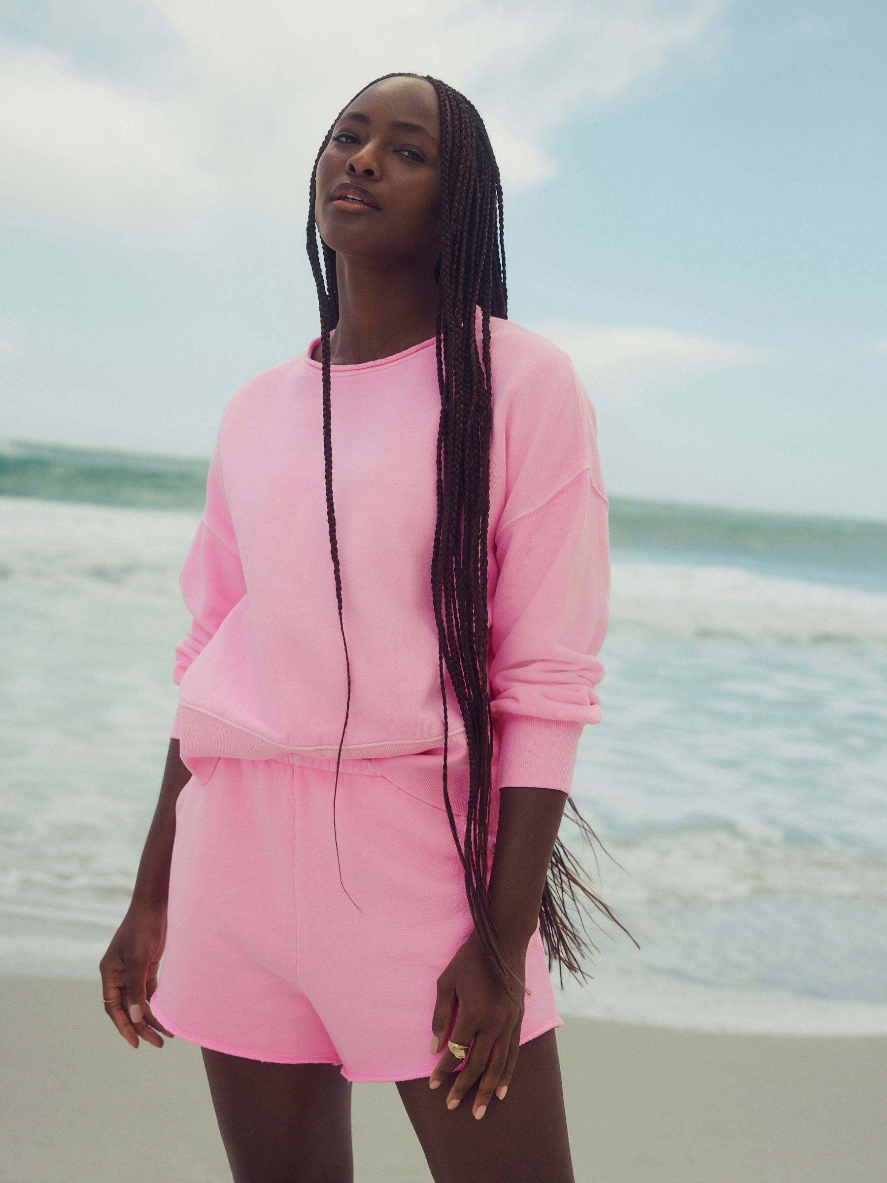 Roze bloemetjes - Sweatshirt met wassing, ronde hals en ongelijke zoomafwerking van katoen