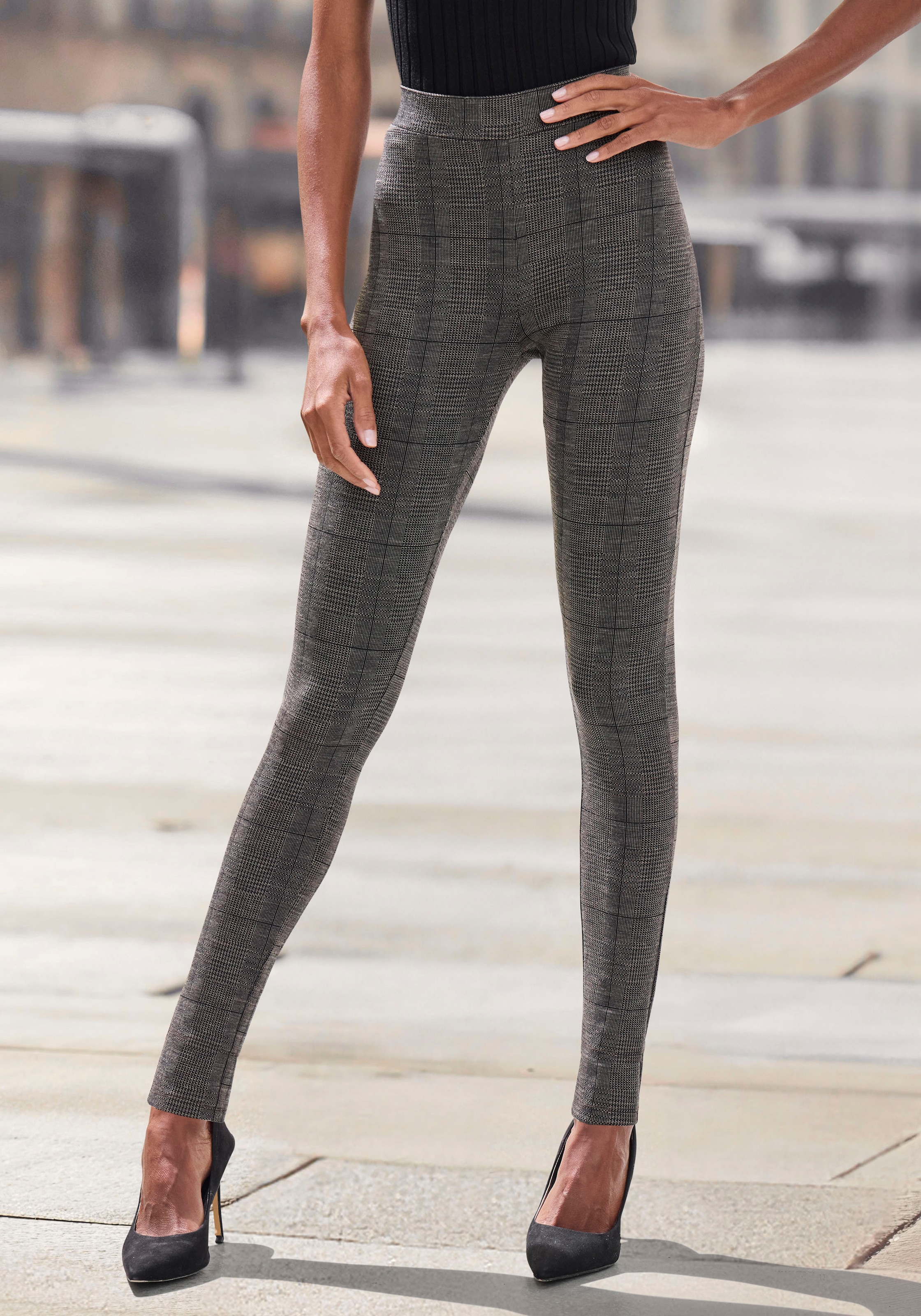LASCANA Leggings  mit zwei Gesässtaschen, Jeggings, elastisch