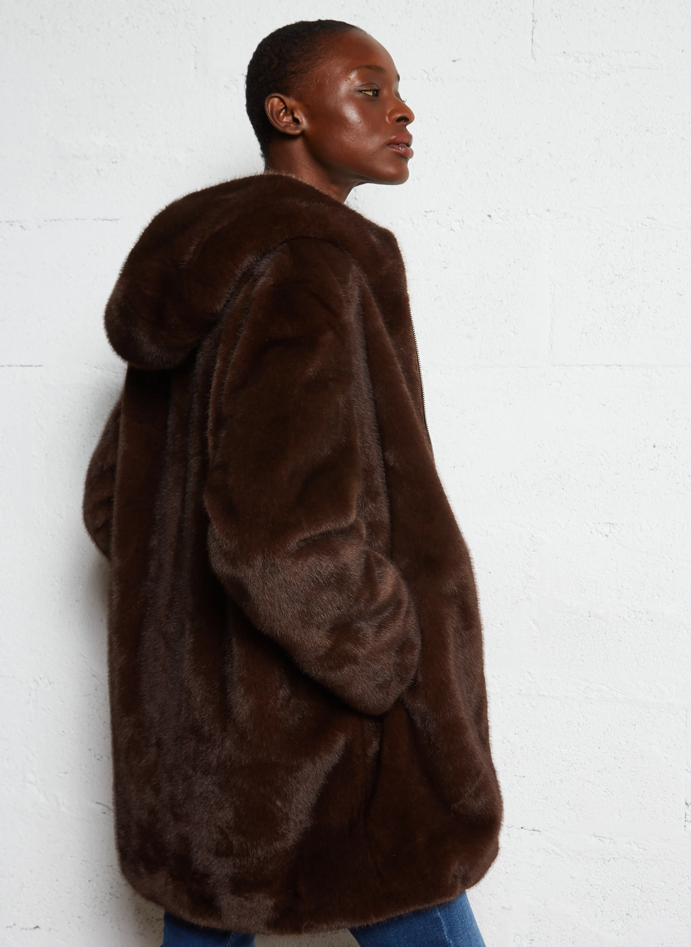MANATHANY - Manteau droit à capuche en fausse fourrure| Marron