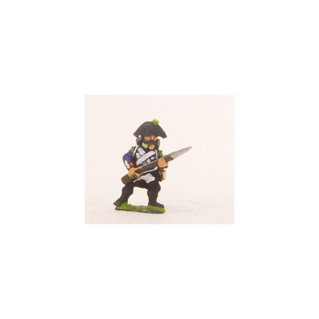 French: Line Infantry 1793-1806: Voltigeur in Bicorne, advancing with Musket at 45 degrees