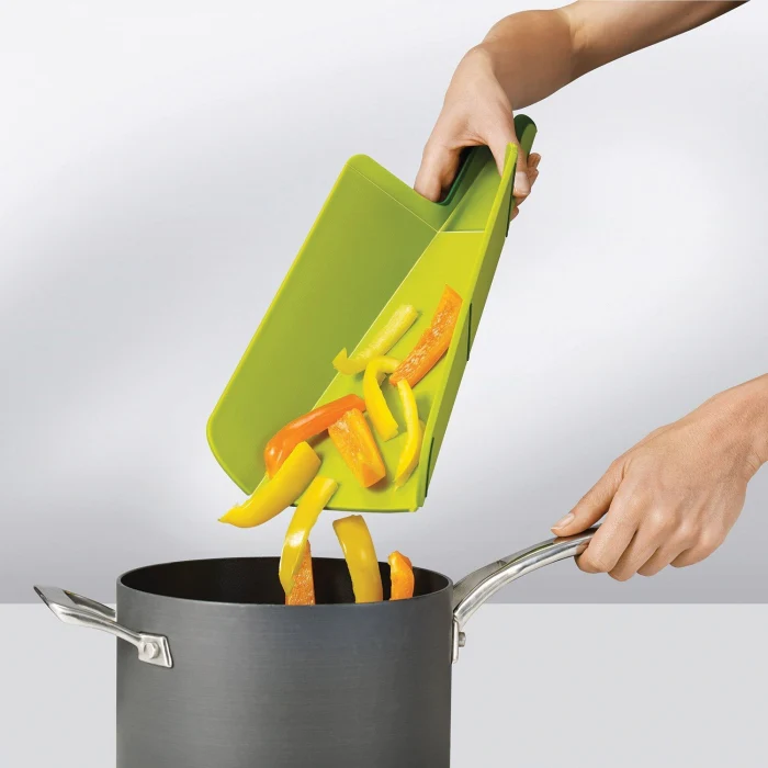 Planche à découper pliable chop2pot petit modèle vert Joseph Joseph