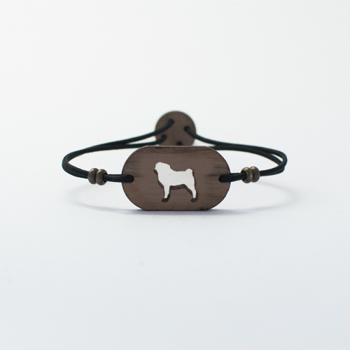 Pulseira de madeira personalizável com estampa de pug, preta.
