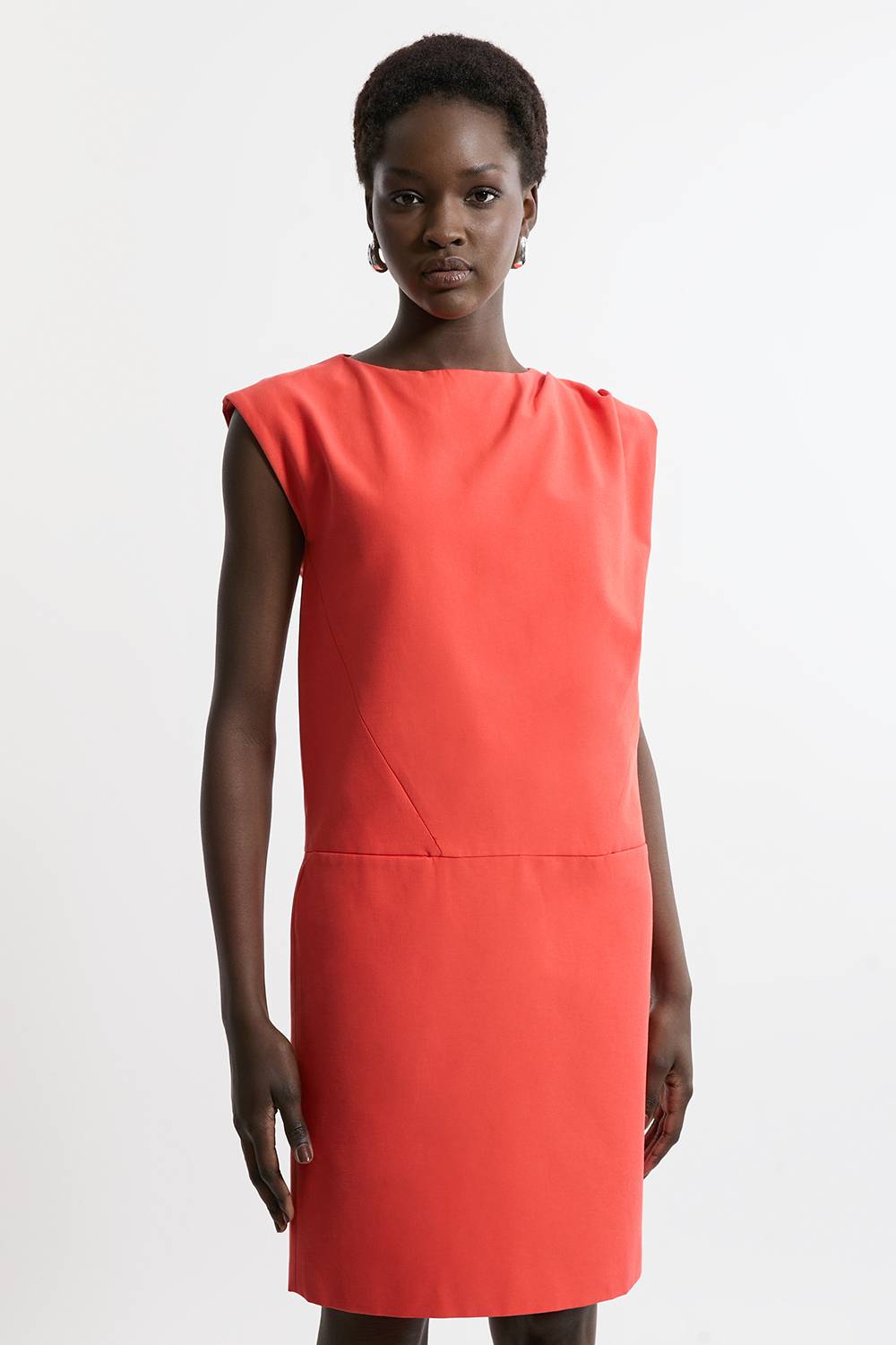 KarenMillen Robe midi cintrée à plis, encolure et détails de poches