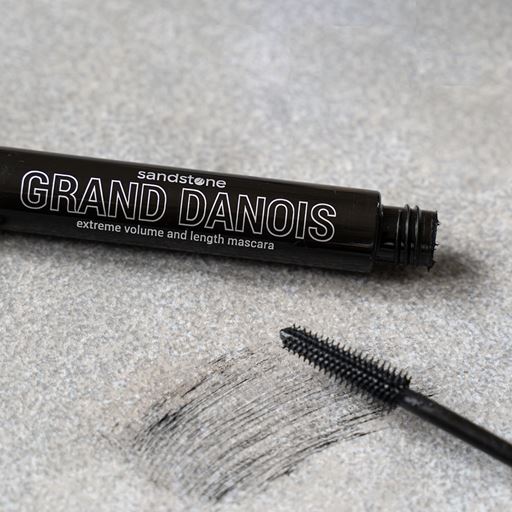 Sandstone Grand Danois Mascara, Black
