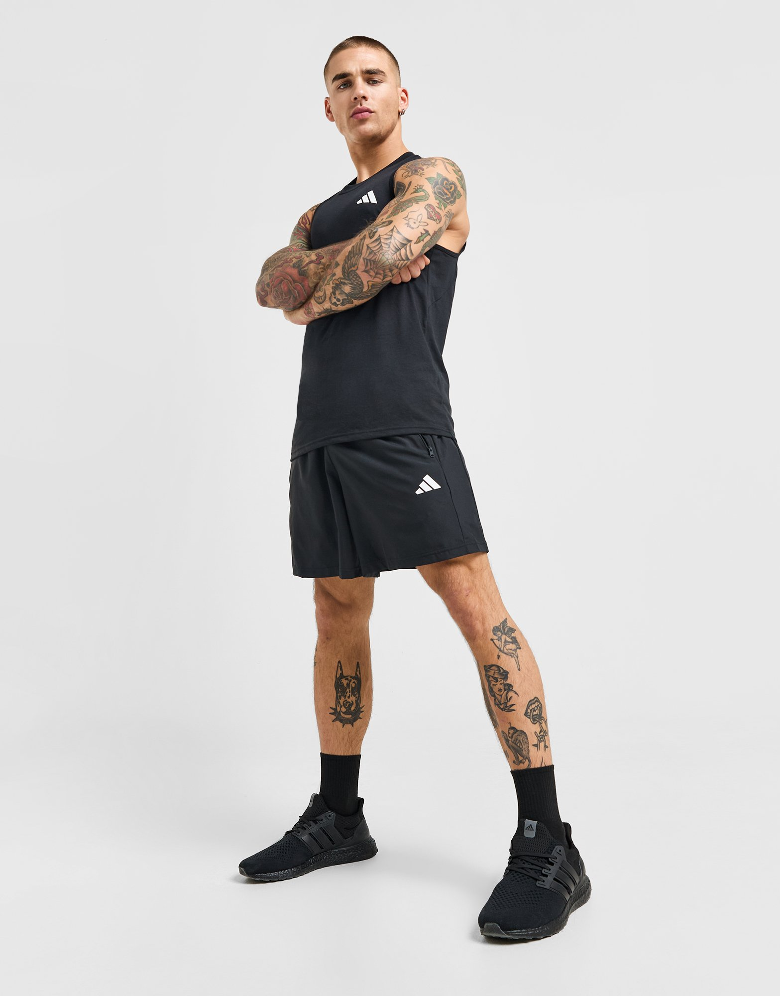 adidas Short d'entraînement en toile Train Essentials