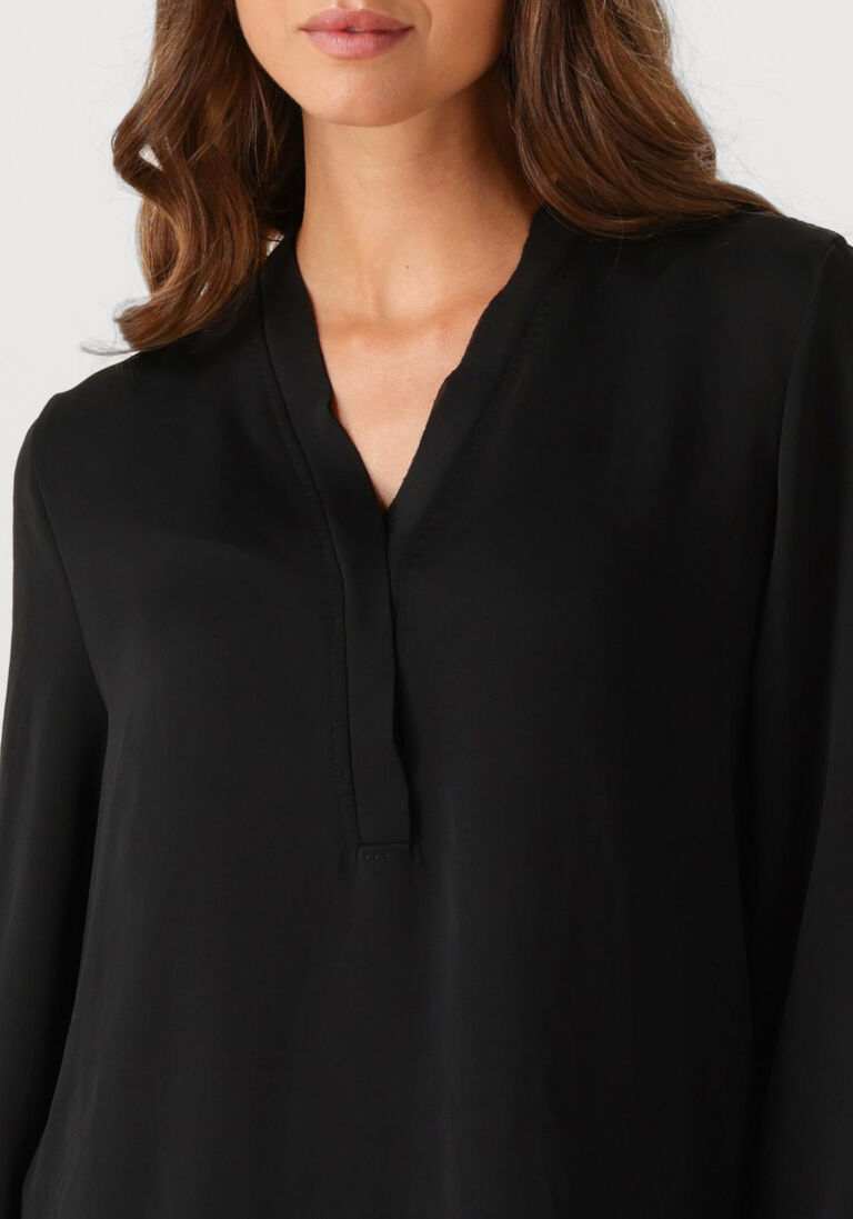 zwarte marc cain essentials blouses +e 51.03 w10