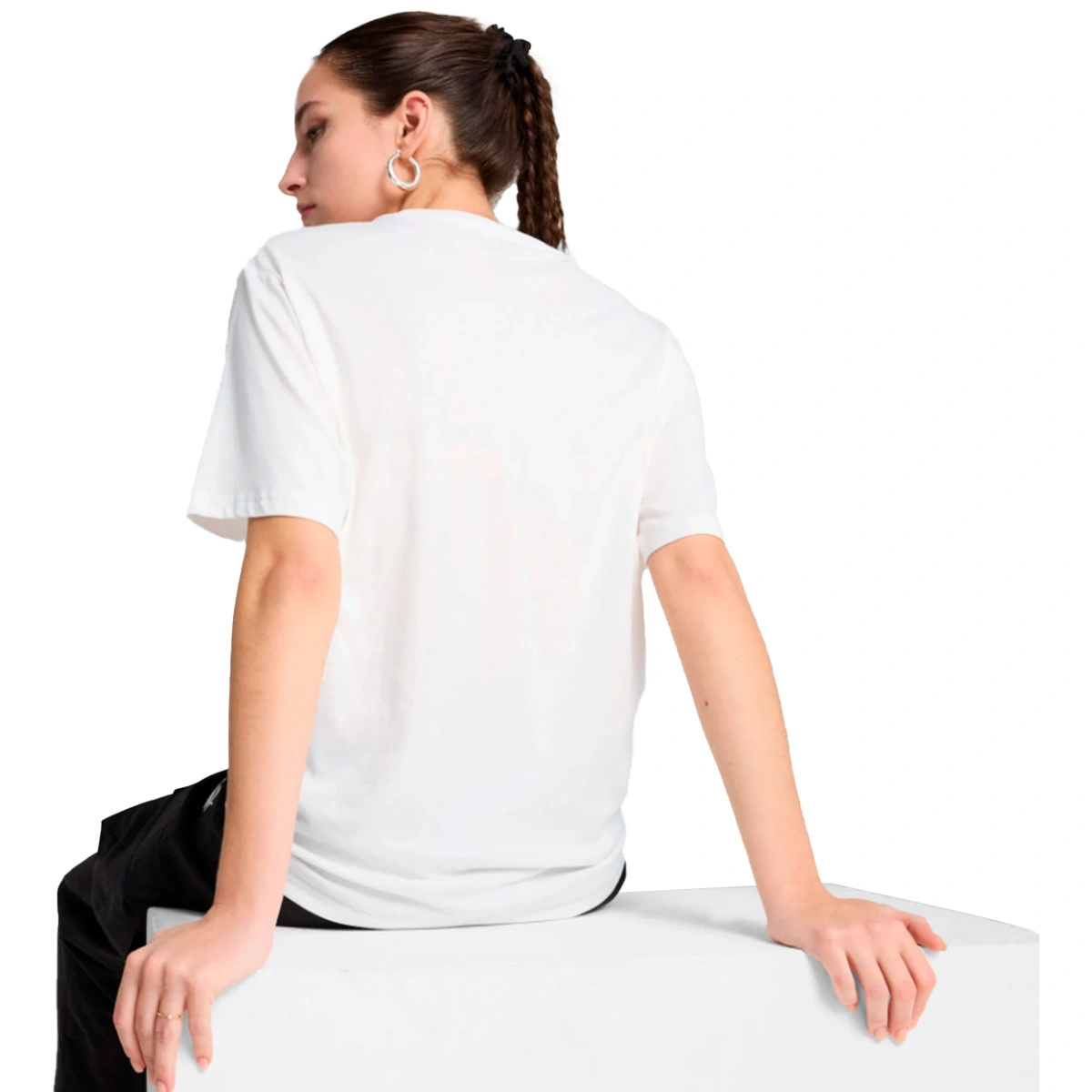 T-Shirt Puma Essentials Relaxed Mulher