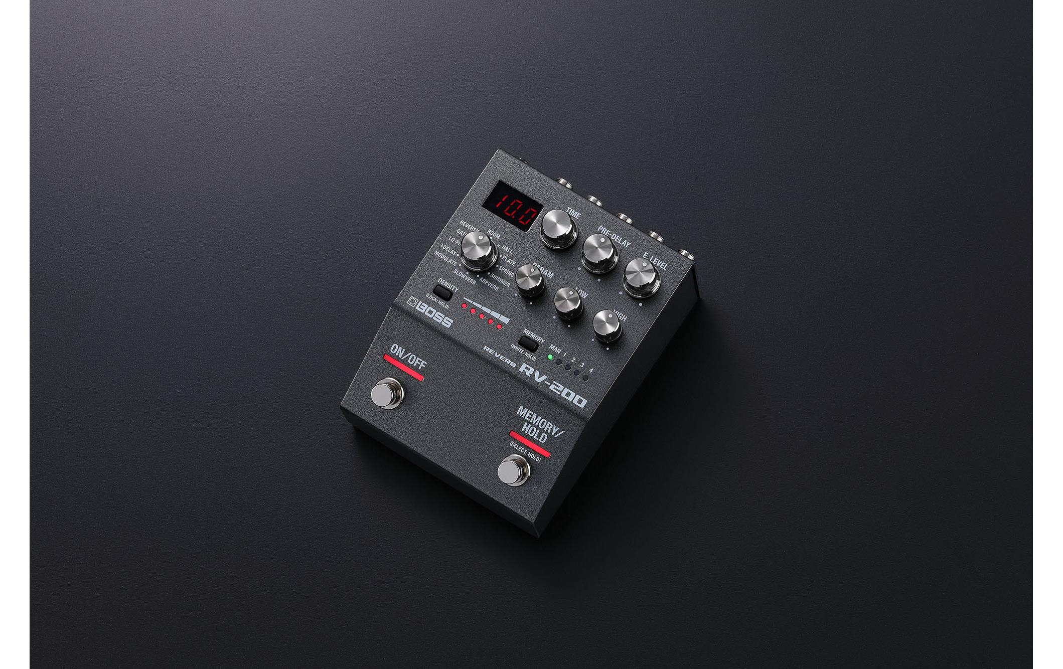Effektgerät RV-200<br>12 inspirierende Reverb-Effekte und ausdrucksstarke Performance-Tools in einem vielseitigen Pedal