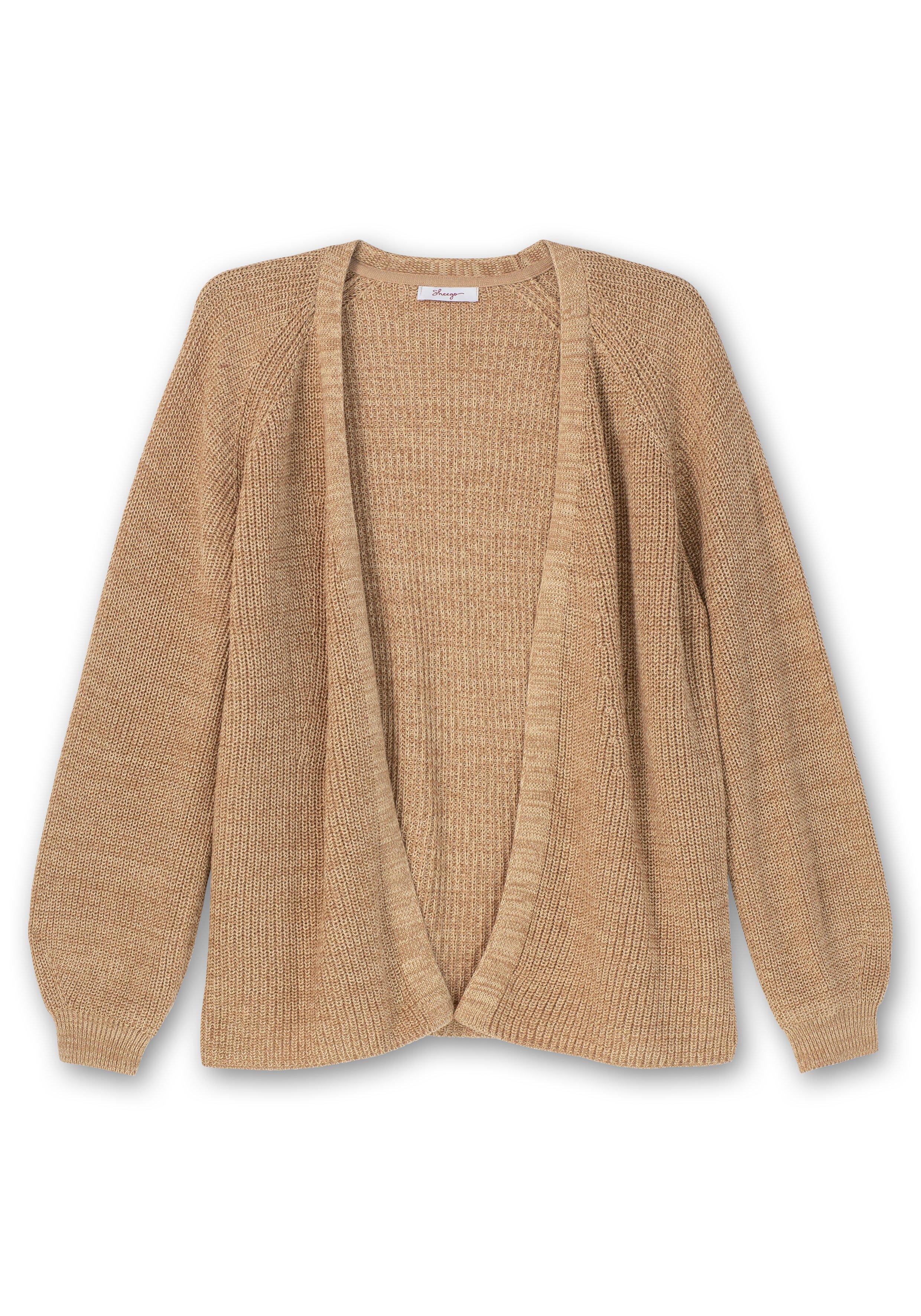 Strickjacke in leichter A-Linie und offener Form