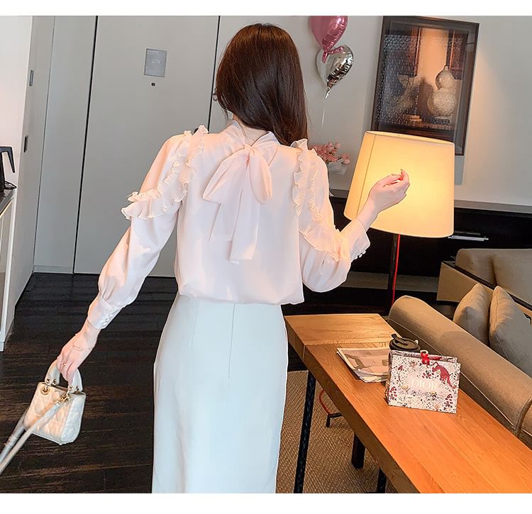Daybreak - Blouse met pofmouwen en hoge hals, effen en ruches