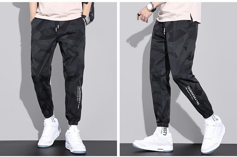 Macho - Cropped Harem Cargo Broek met Trekkoord Taille en Camouflageprint