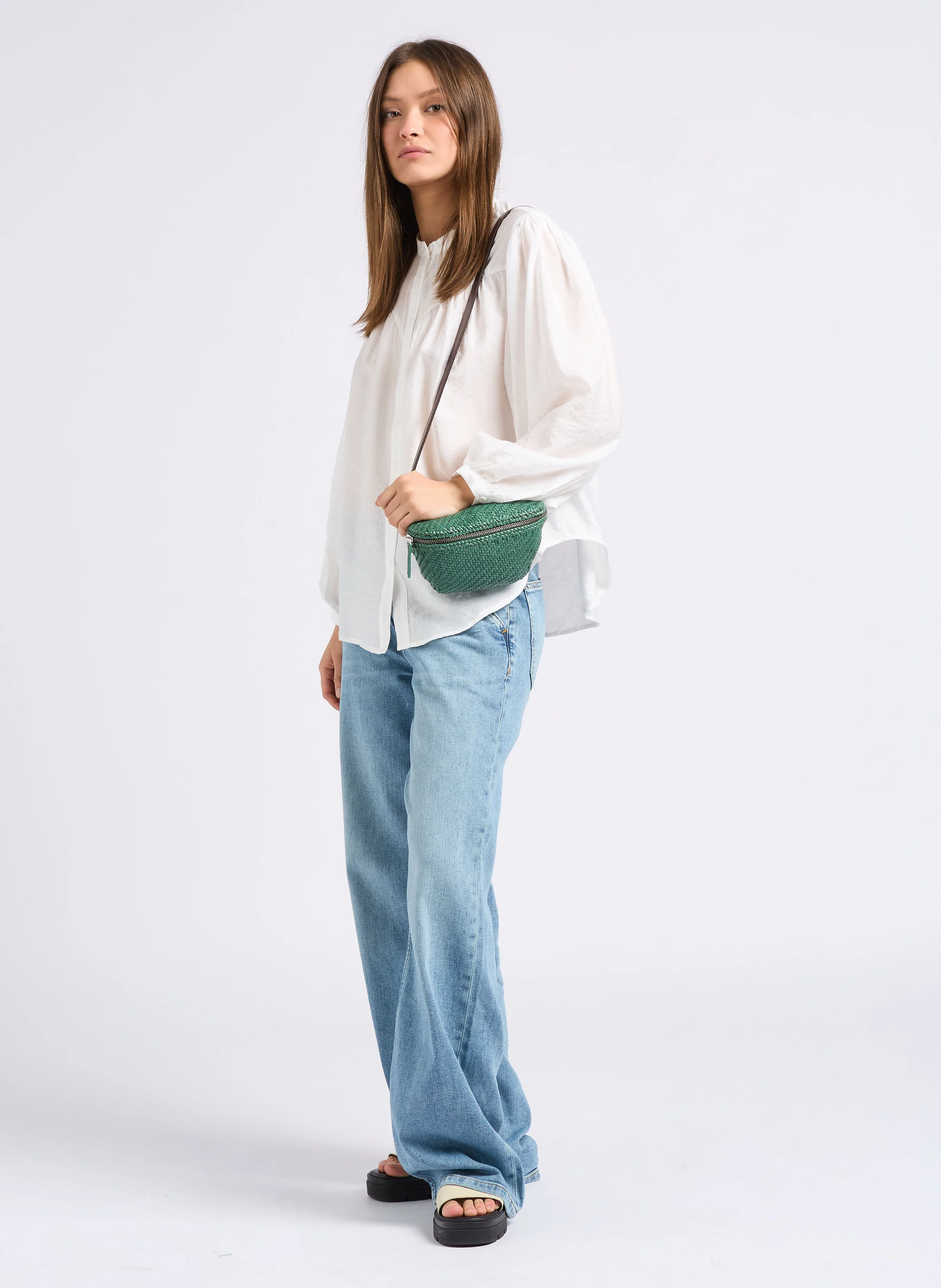 CLO BANANE SMALL - Sac banane en cuir tressé | Vert