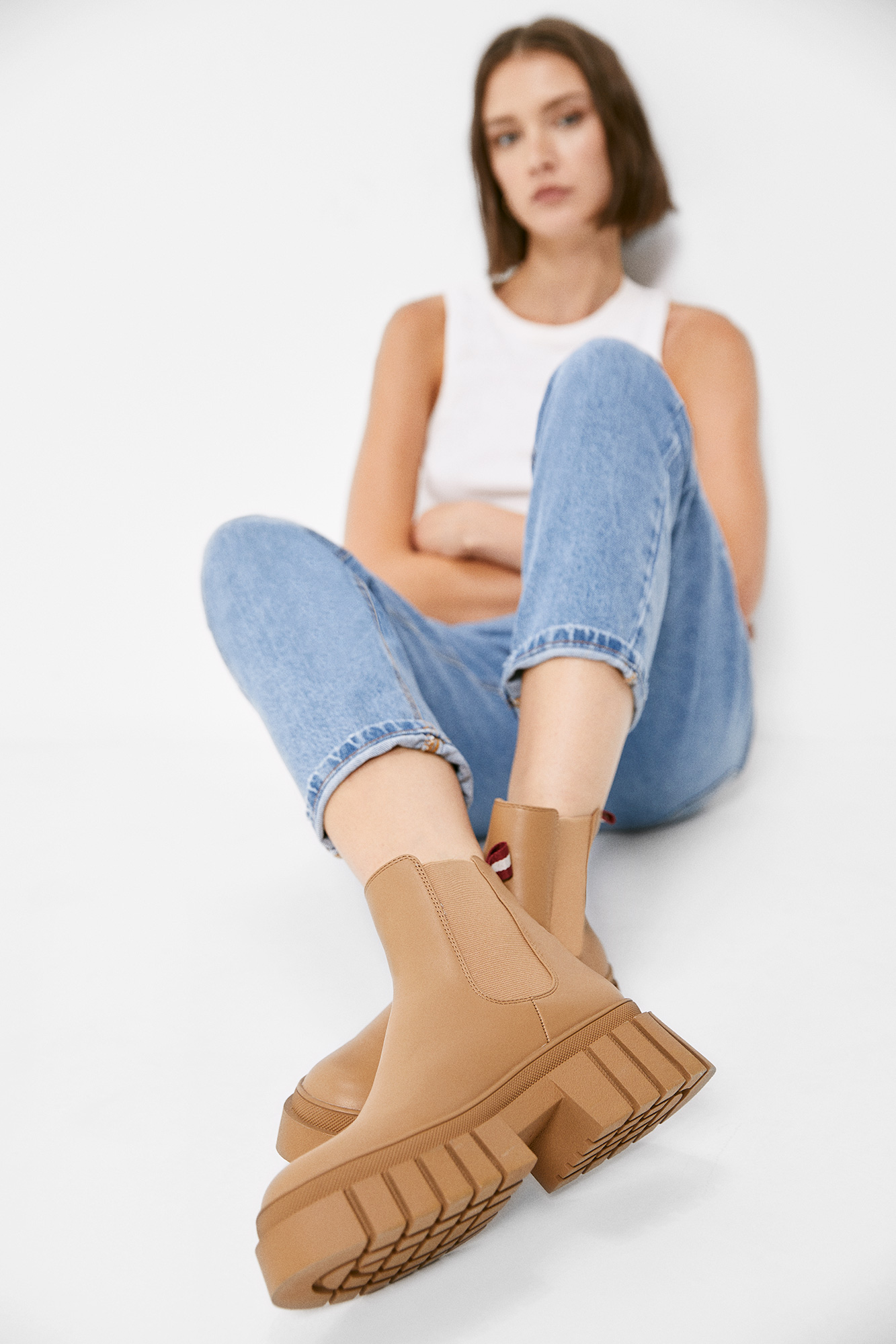 Bota Camel Track Sole