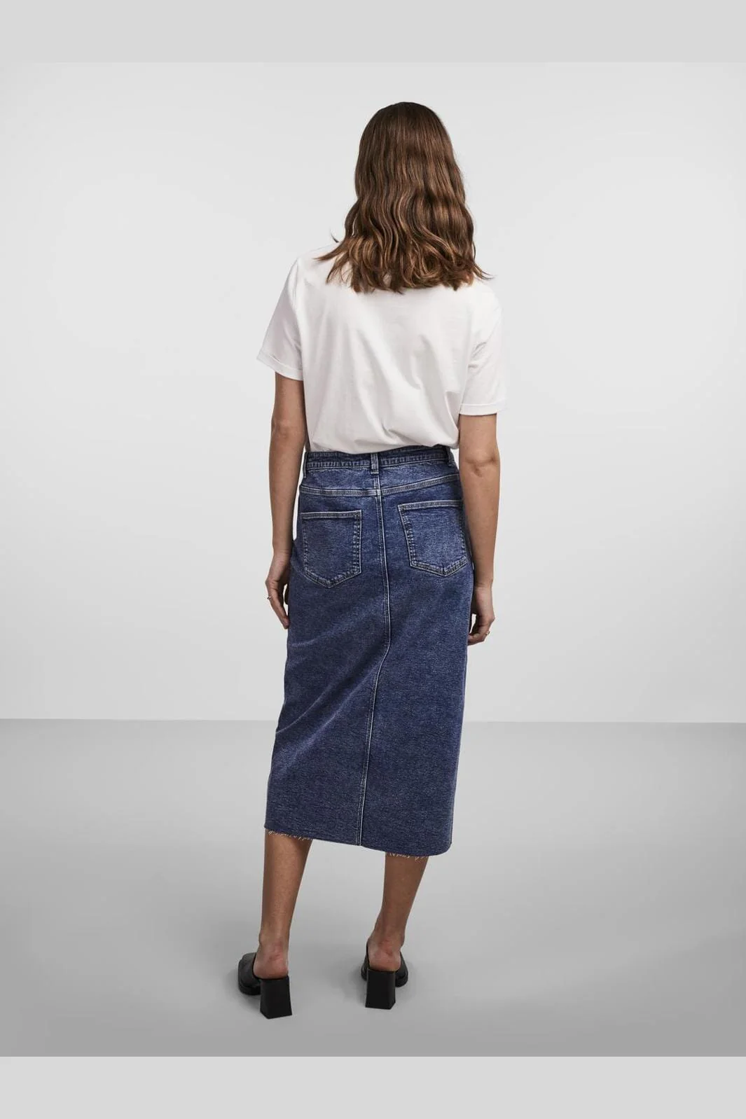 Pieces Pcjessie Denim Midi Skirt 4359605 medium blue denim