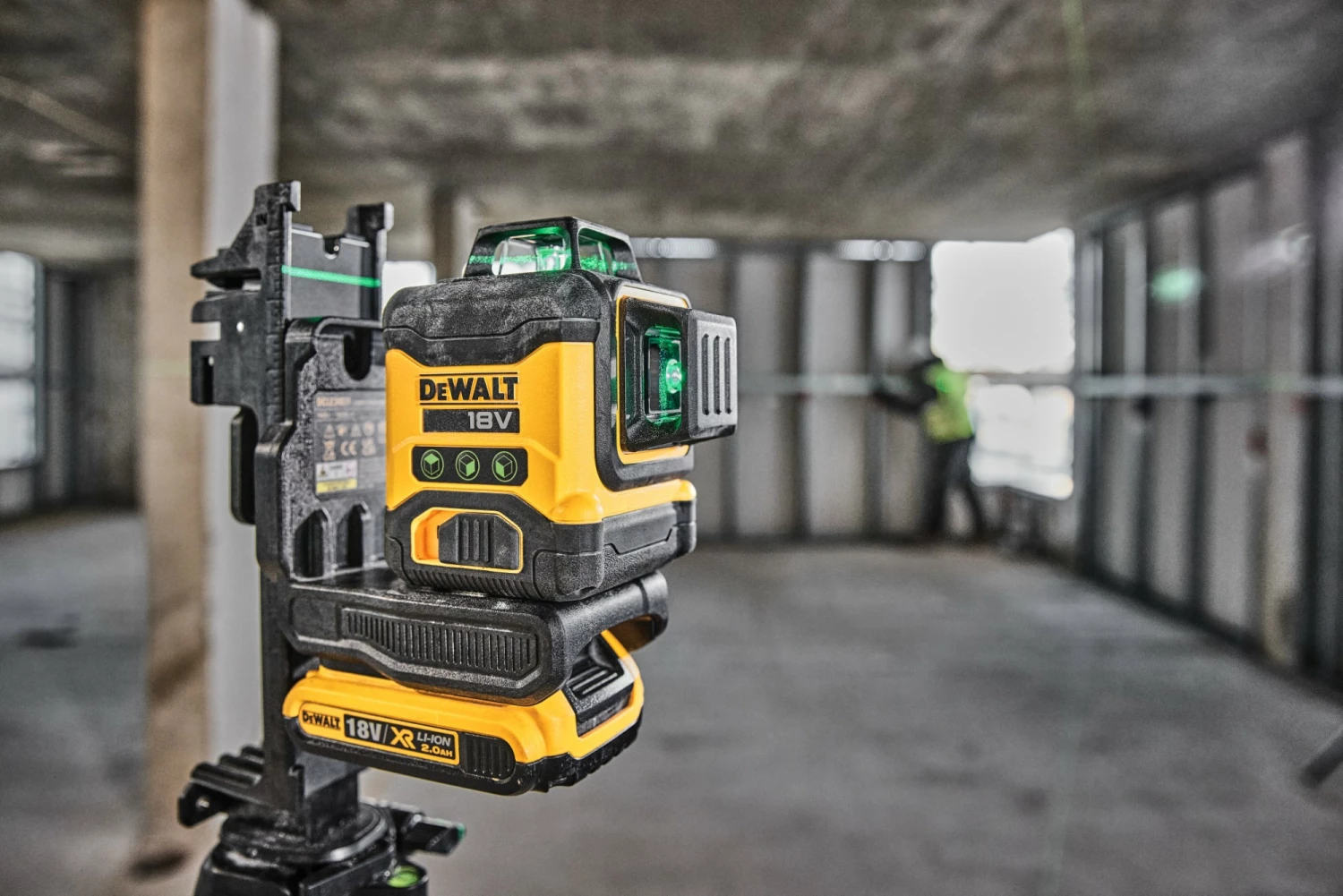 DeWALT DCLE34031D1-QW 18V Li-ion Accu zelfnivellerende Kruislijnlaser set (1x 2.0Ah) - 3x360° - Groen