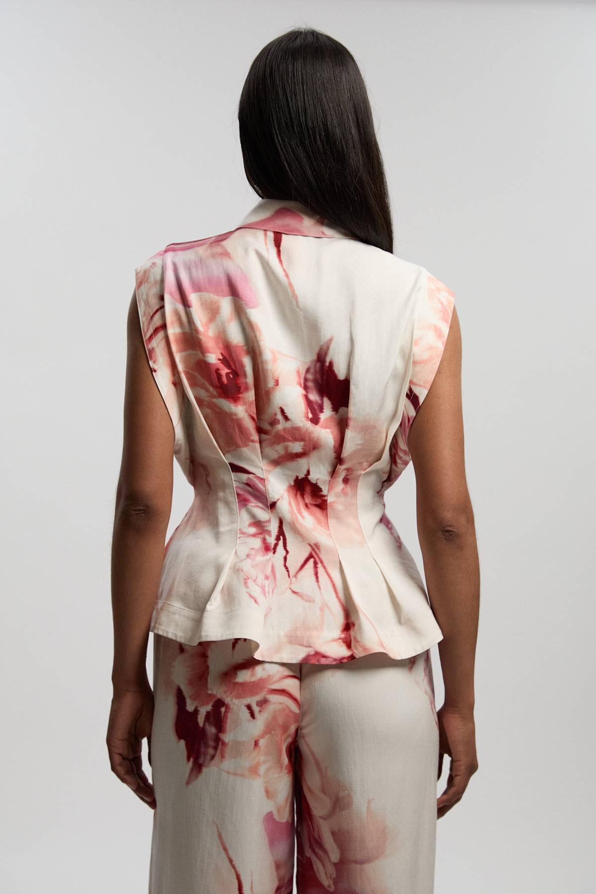 KarenMillen Blouse Tissée En Viscose Lin Premium À Détail Floral Surpiqué Avec Couture Taille