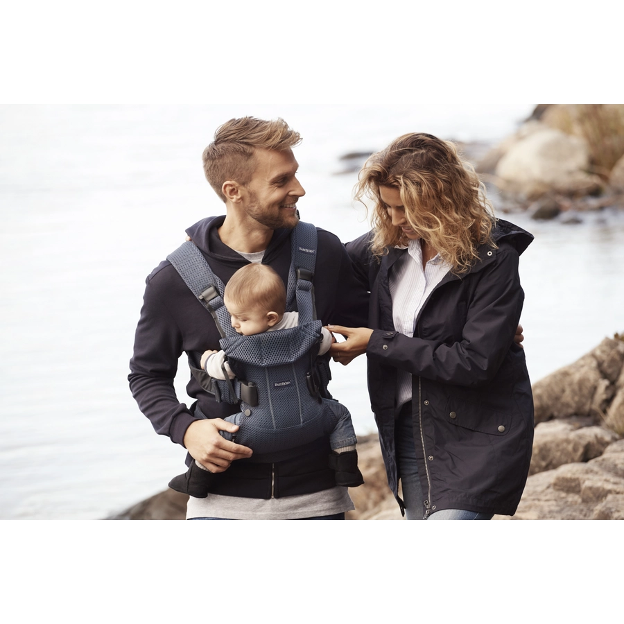 BABYBJÖRN Babytrage One Air Mesh Marine-blau