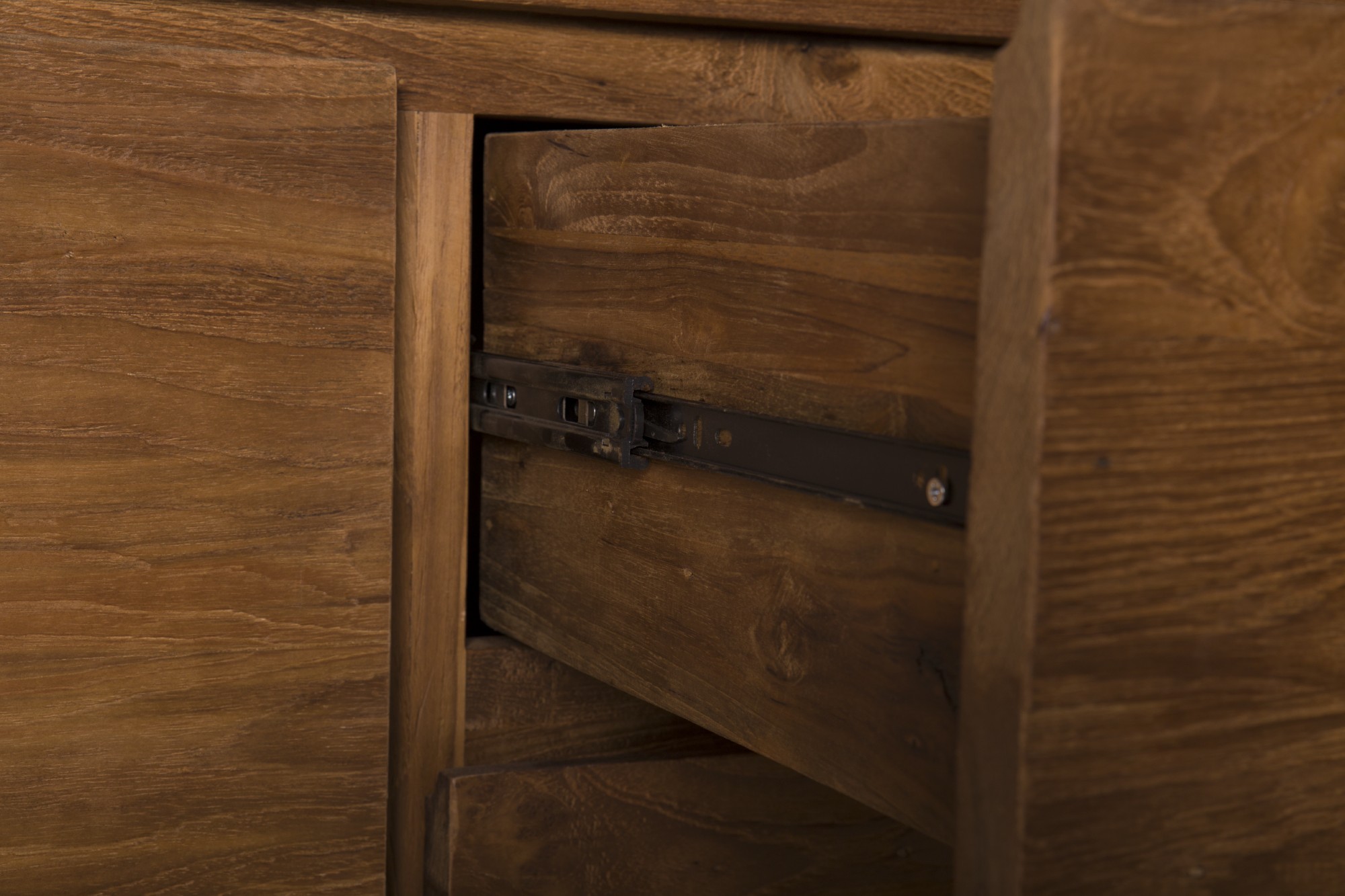 Sideboard, 2 Türen, 3 Schubladen, braun, T 50 cm, B 200 cm, H 85 cm von fischer's lagerhaus