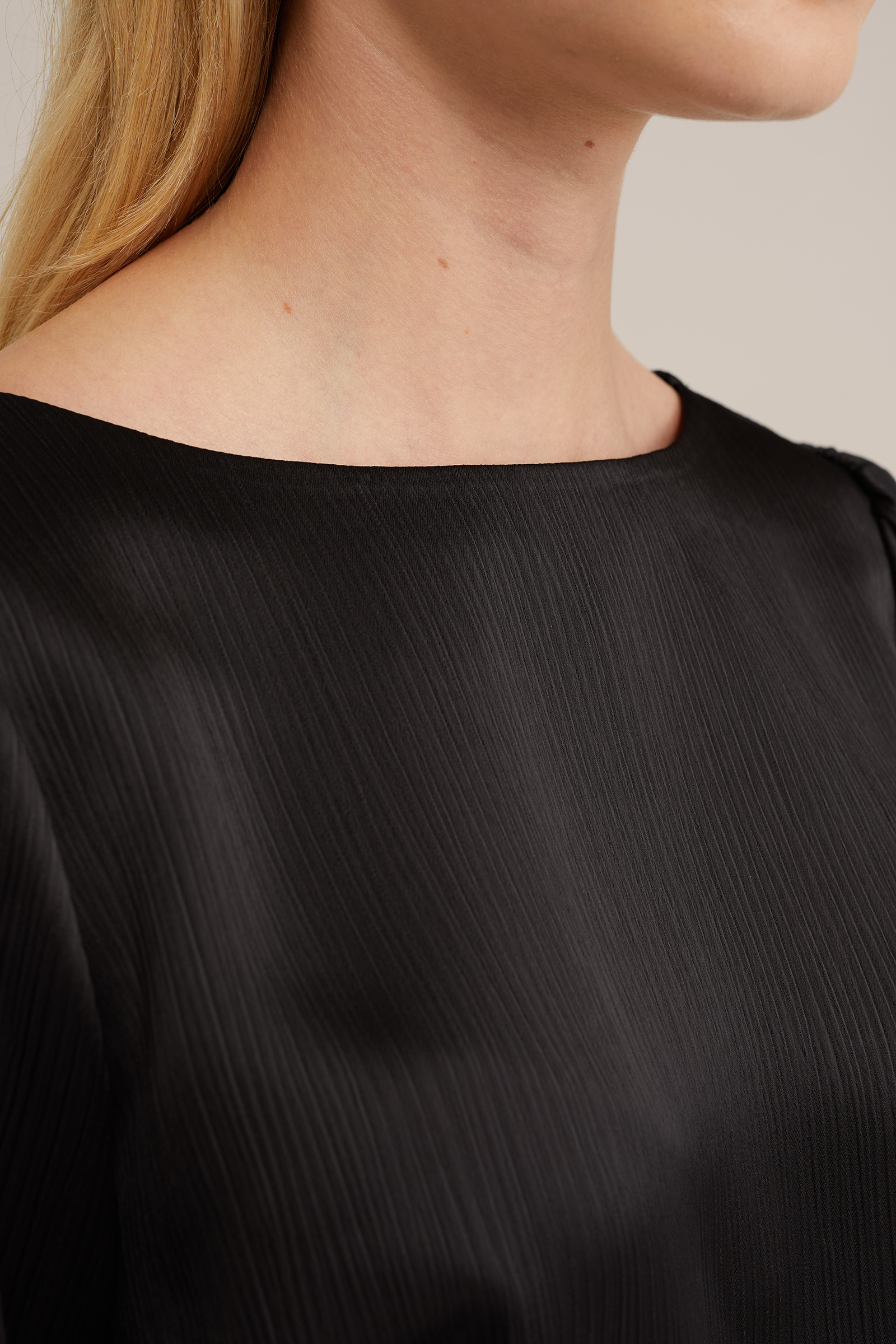 blouse met satijnen look WE Fashion Zwart