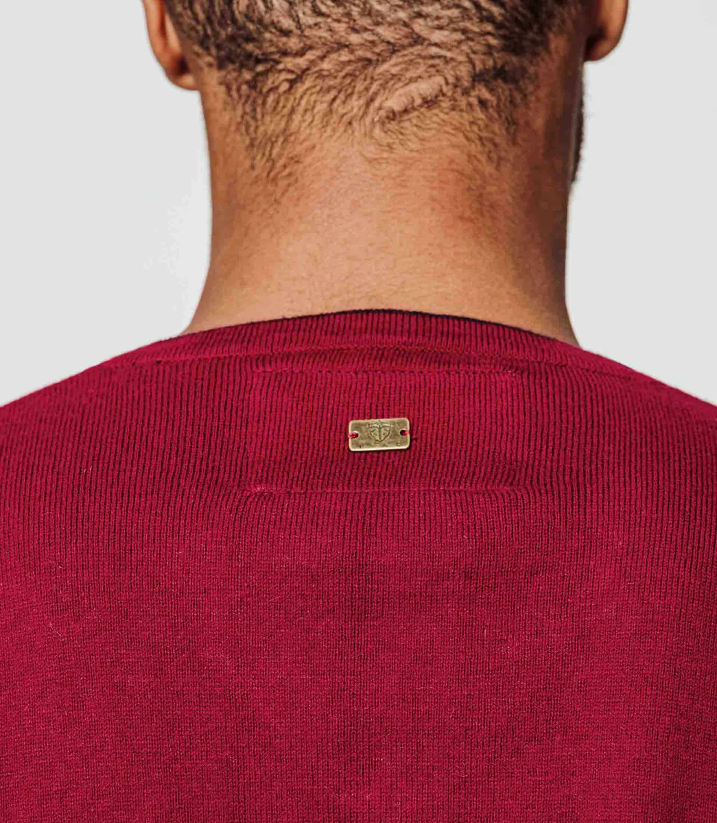 Pull col V rouge