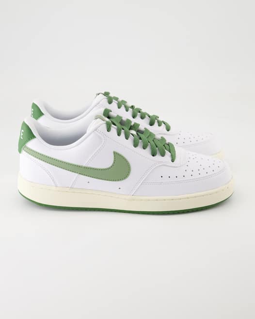 Nike Nike Court Vison Lo Sneaker in Weiß
