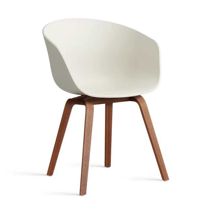 HAY - About A Chair AAC 22, Walnuss lackiert / melange cream 2.0 (Kunststoffgleiter)