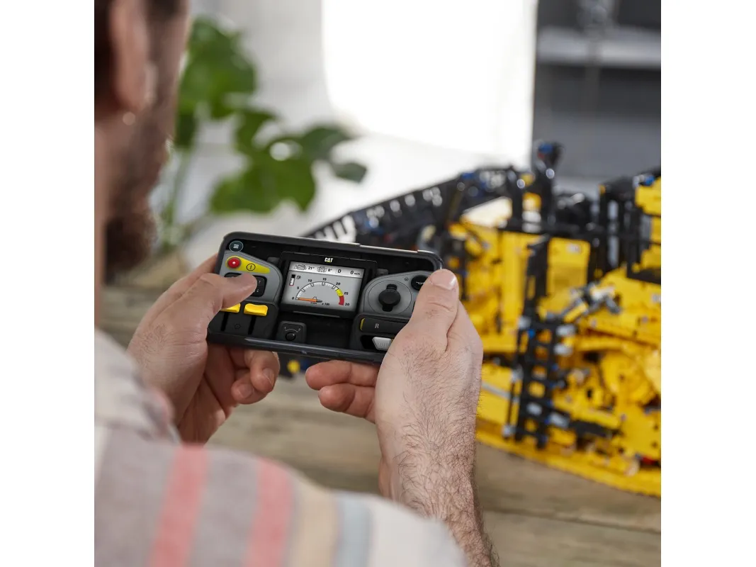 LEGO Technic 42131 Cat D11T-bulldozer