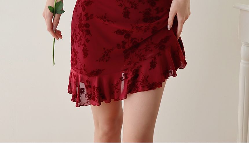 Honmizz - Mini-jurk van mesh met spaghettibandjes, V-hals en bloemenmotief