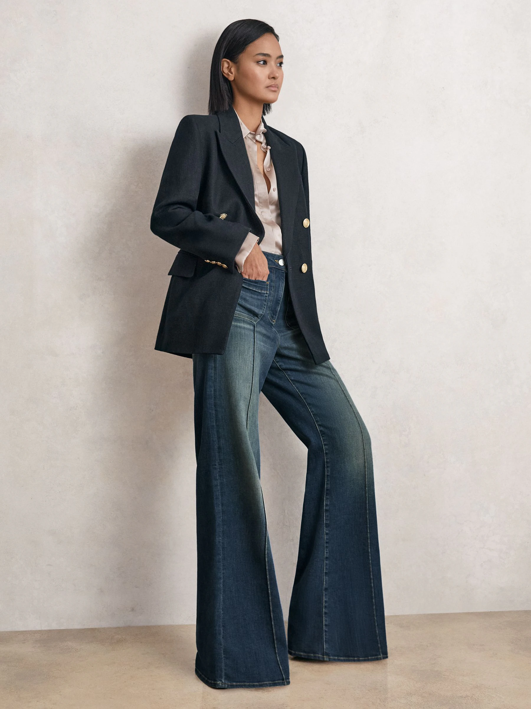 Normaal blauw - Reiss Sakura flared jeans met opgestikte zakken