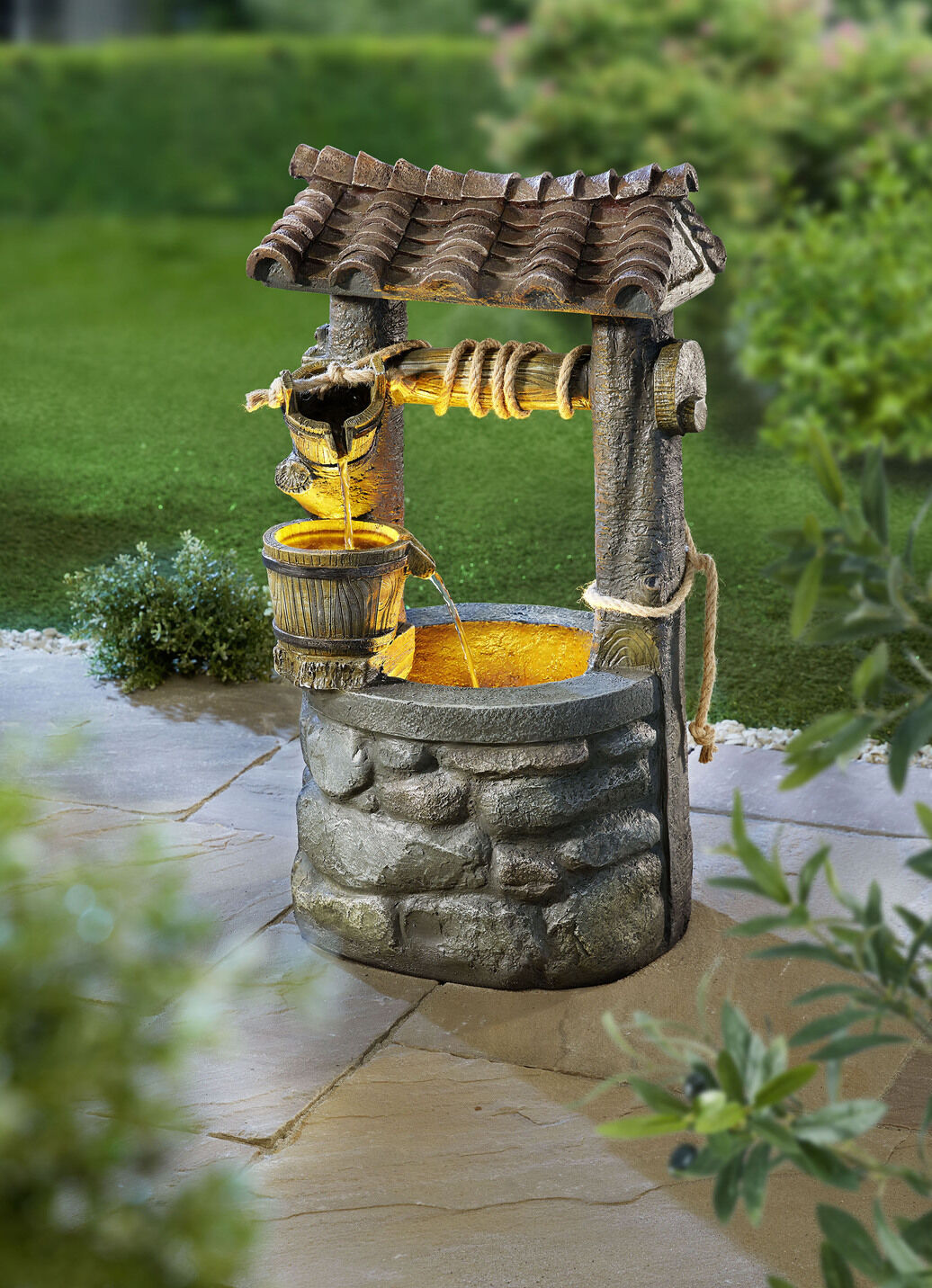 Brunnen Athene mit LED-Beleuchtung
