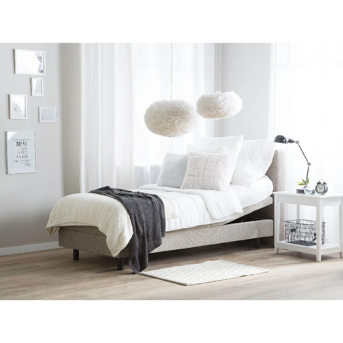 Beliani Lit avec sommier DUKE 90x200 cm - Beige