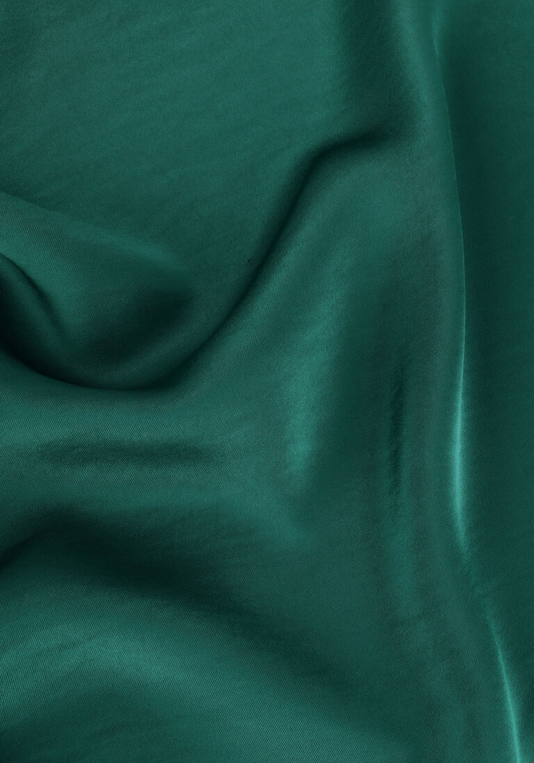NEO NOIR groene neo noir midi jurk jolly heavy sateen dress