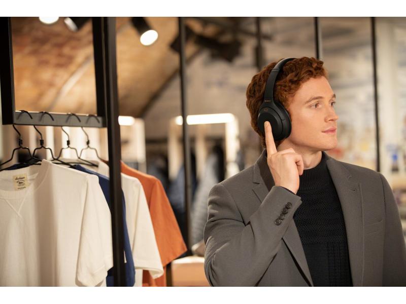 Sony Wireless Over-Ear-Kopfhörer WH-1000XM4 Schwarz Intelligente Over-Ear-Kopfhörer