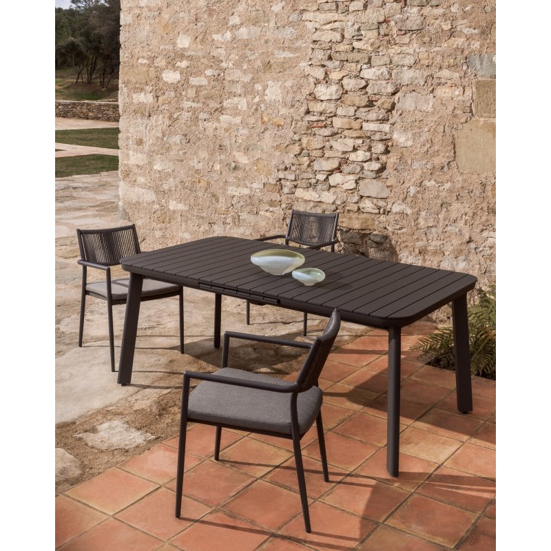 Table extensible d’extérieur Izola en aluminium avec finition graphite 185 (235) x 100 cm