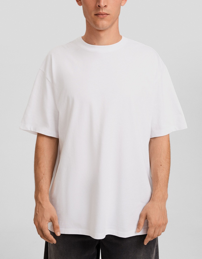 Camiseta de manga curta com modelagem quadrada e estampa do Mickey Mouse.