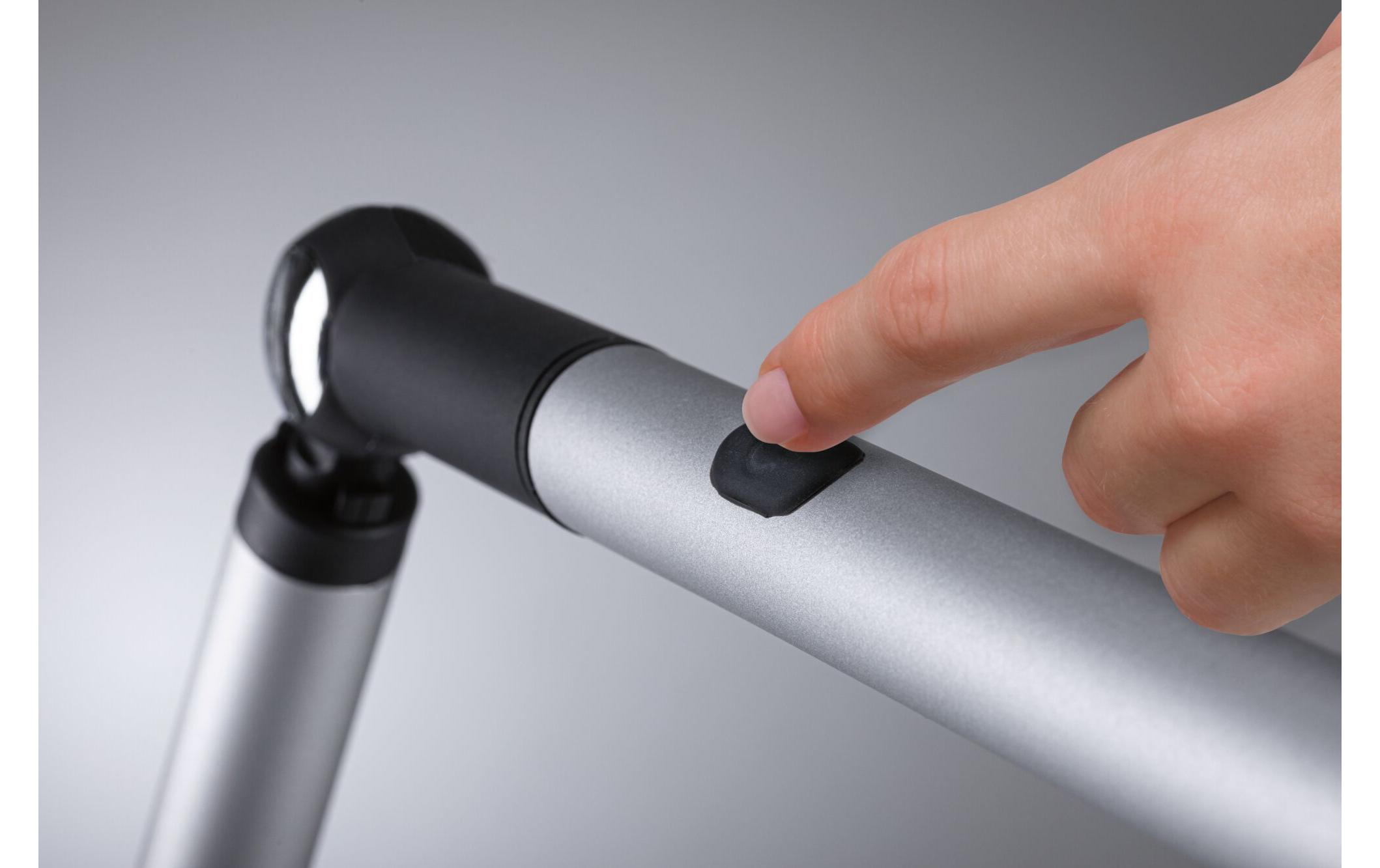 Schreibtischleuchte LED 3-Step-Dim SilberDimmbare Schreibtischleuchte